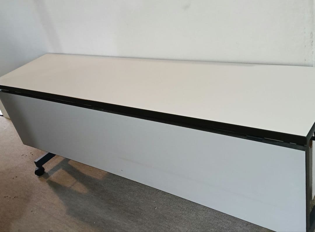 ♥KOKUYOコクヨ　オフィス会議テーブル　幕板付　W1800ホワイト　美品