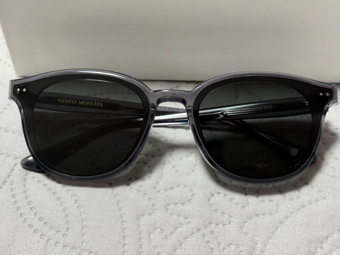 ジェントルモンスター　Jade G1 grey