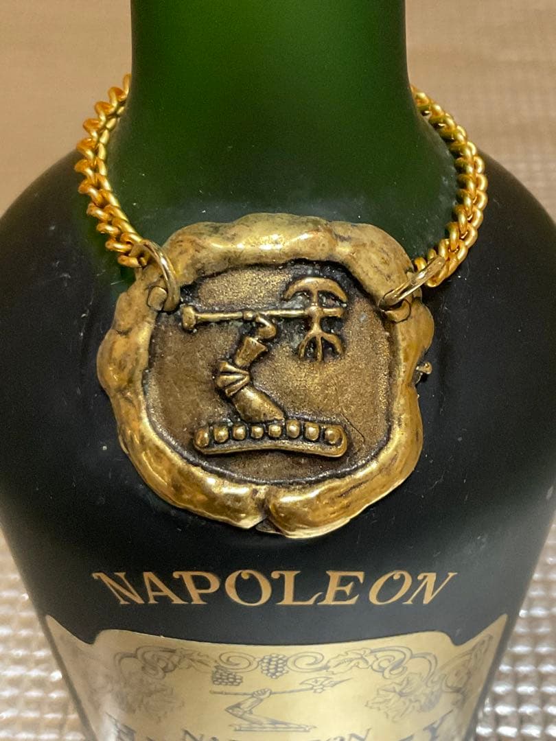ヘネシー・ナポレオン・コニャックとDROSSAC・ナポレオン2本セット【古酒】。