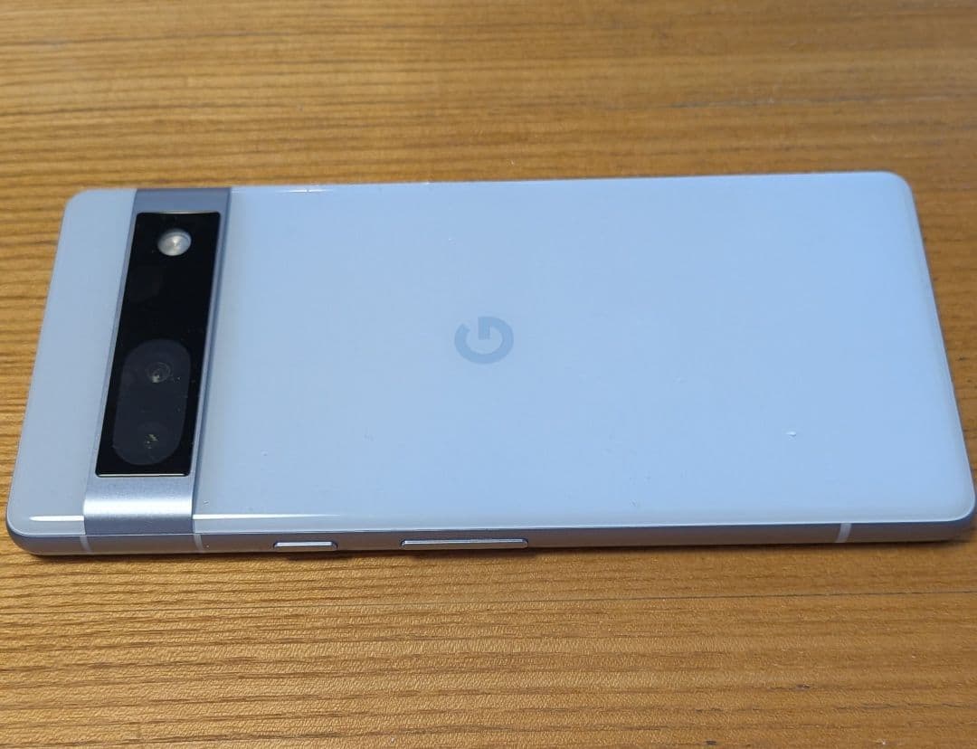 Google Pixel 7a 面割れ　ジャンク品（画面不動・通電確認済）