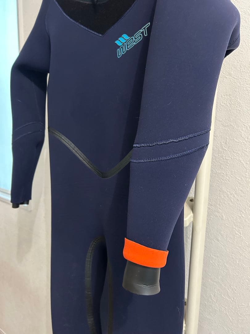 WESTウエットスーツ　圧縮ジャージ4ミリフル ＭＬサイズ相当