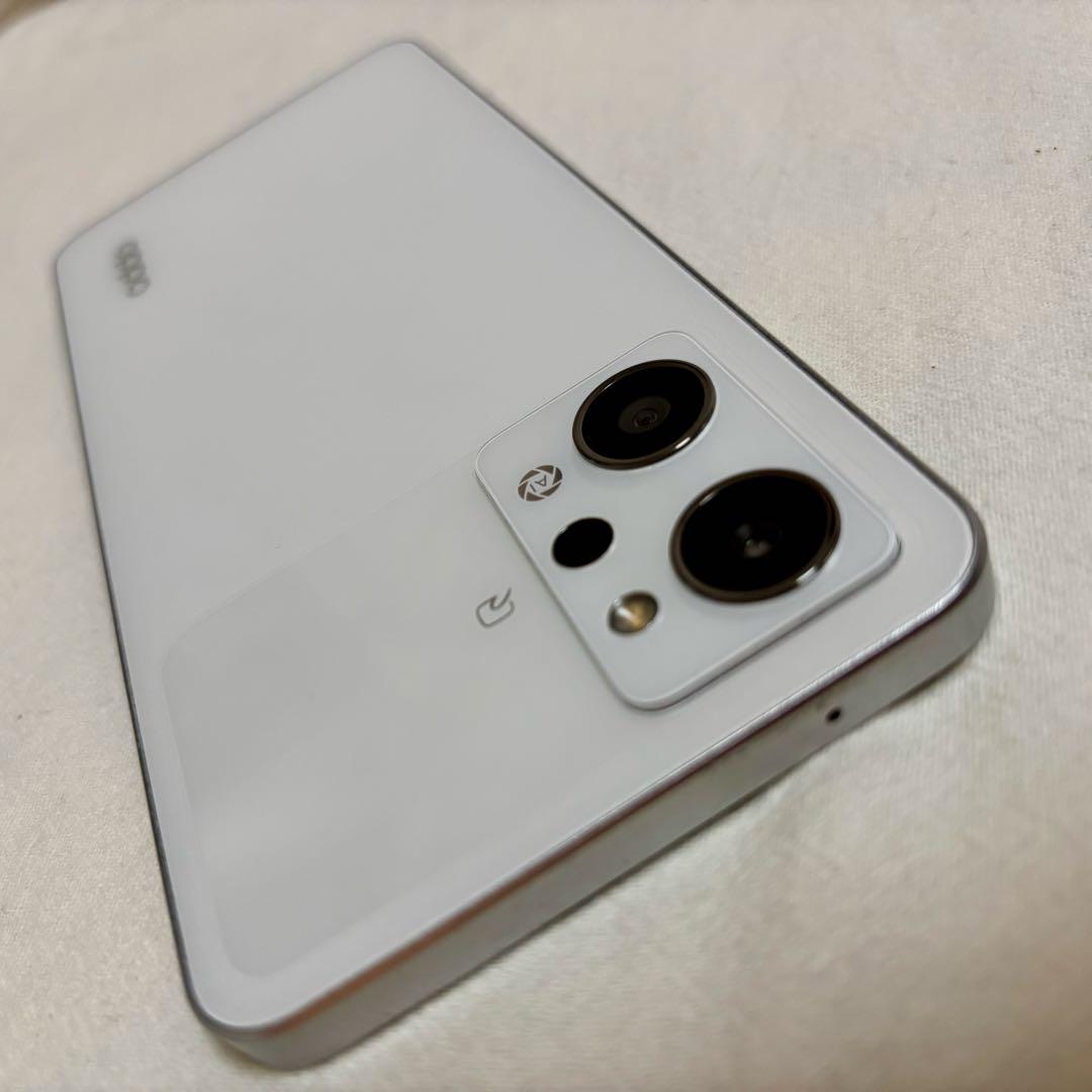 Oppo Reno 9A （ムーンホワイト） 本体