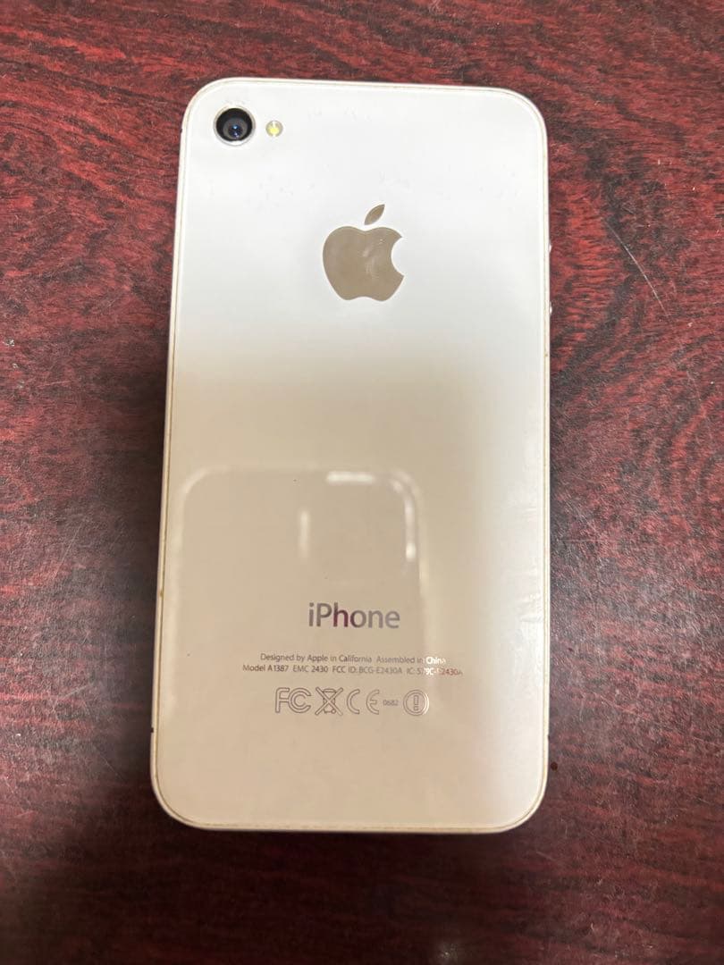 Apple iPhone 4sホワイト＆充電器