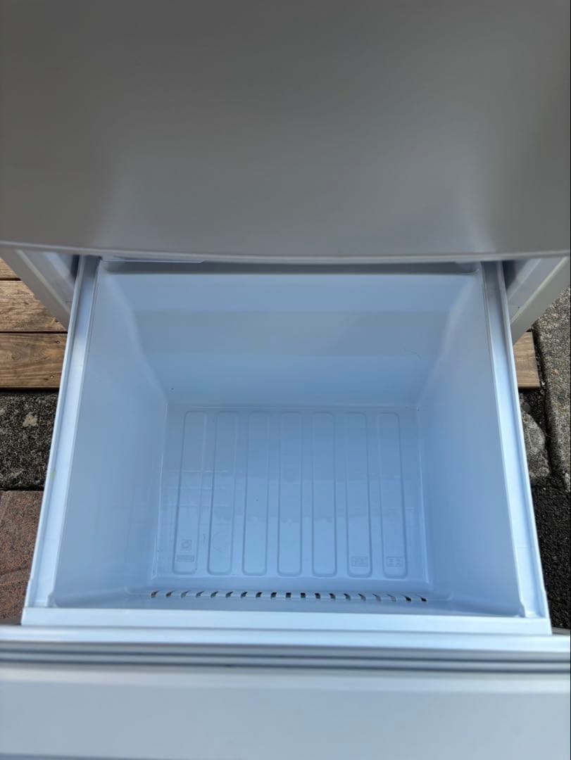 三菱 ノンフロン冷凍冷蔵庫 MR-P15J-W 24年製　一人暮らし冷蔵庫