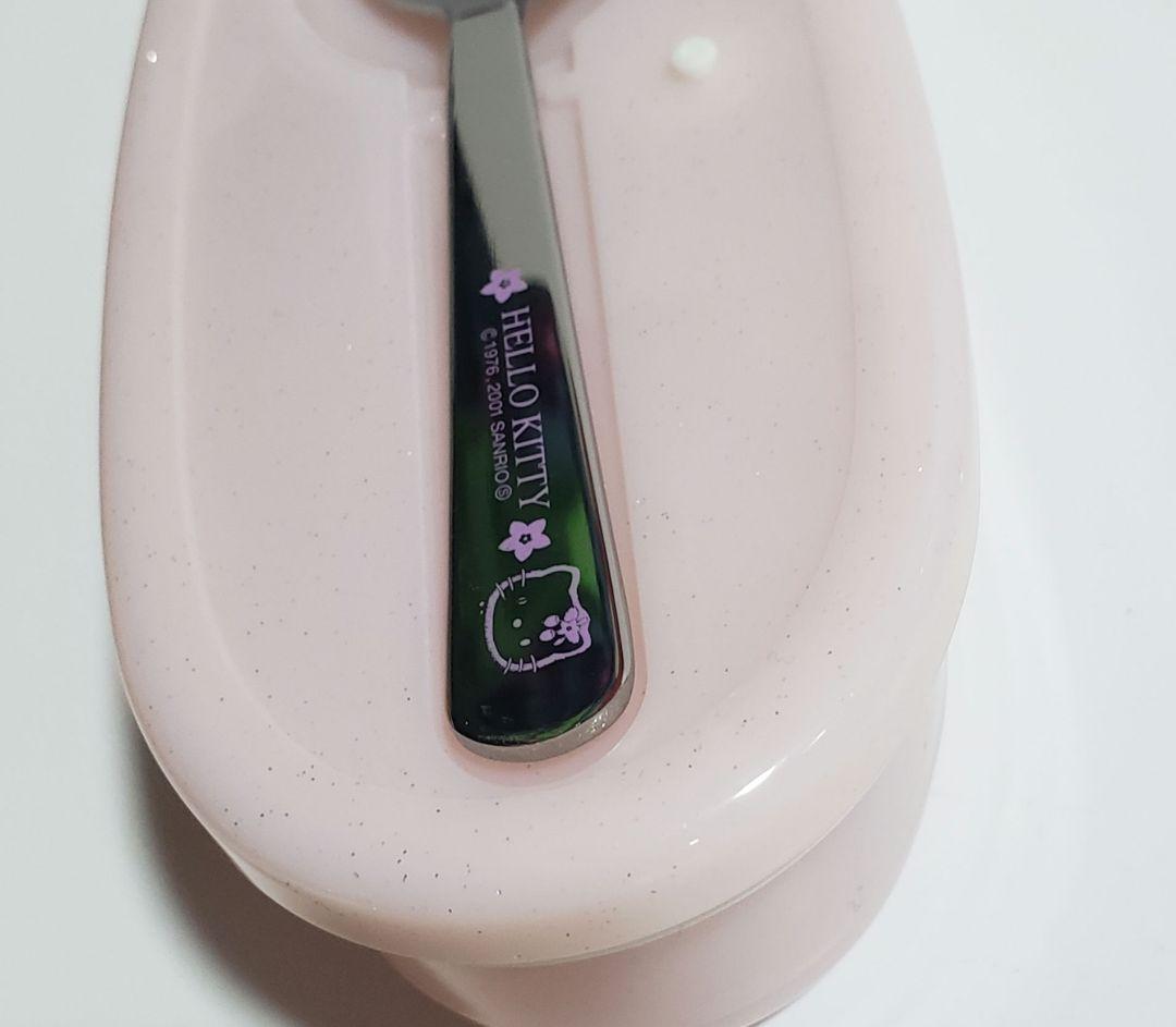 ハローキティ♥　弁当箱2個　野いちご　ランチボックス　ふりかけプレート、シート