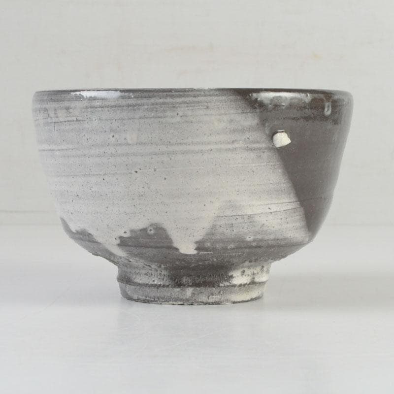 茶道具　出雲焼　十一代　長岡空権作　片身替　茶碗　共箱　V　9739