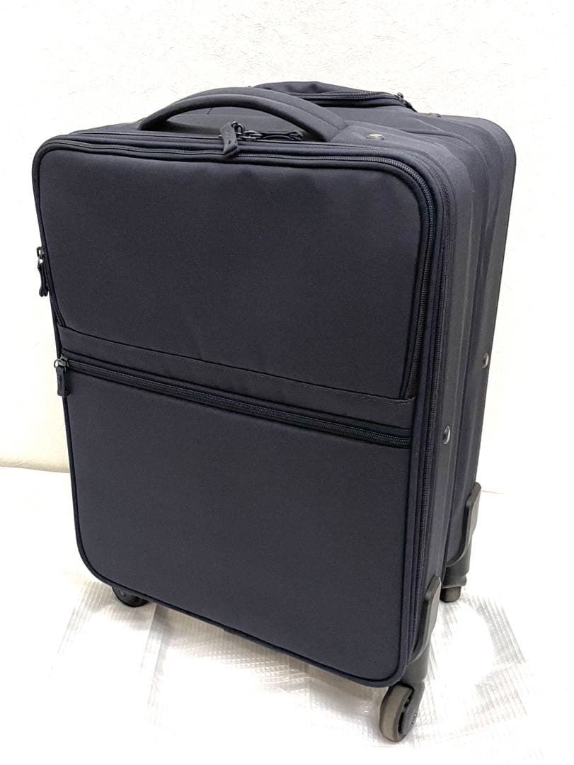 無印良品　半分の厚みで収納できるソフトキャリーバッグ S 機内持ち込み可能