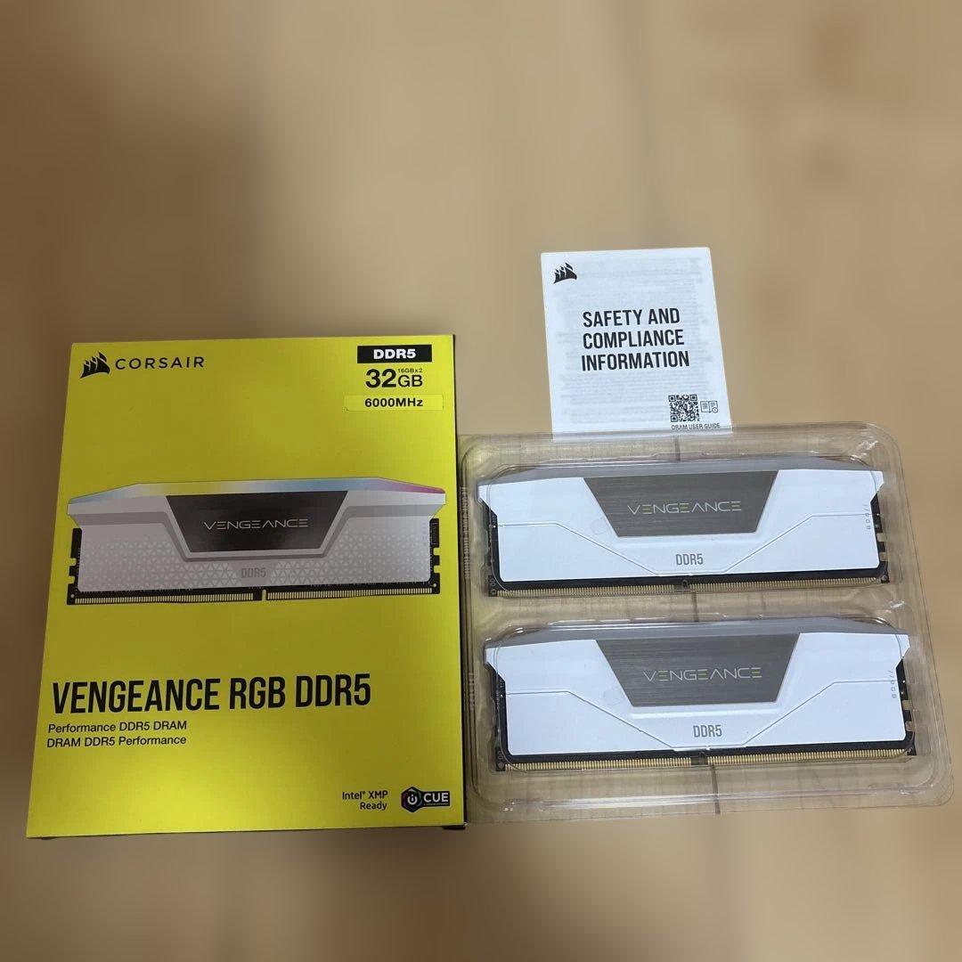 CORSAIR VENGEANCE RGB DDR5 32GBホワイトモデル