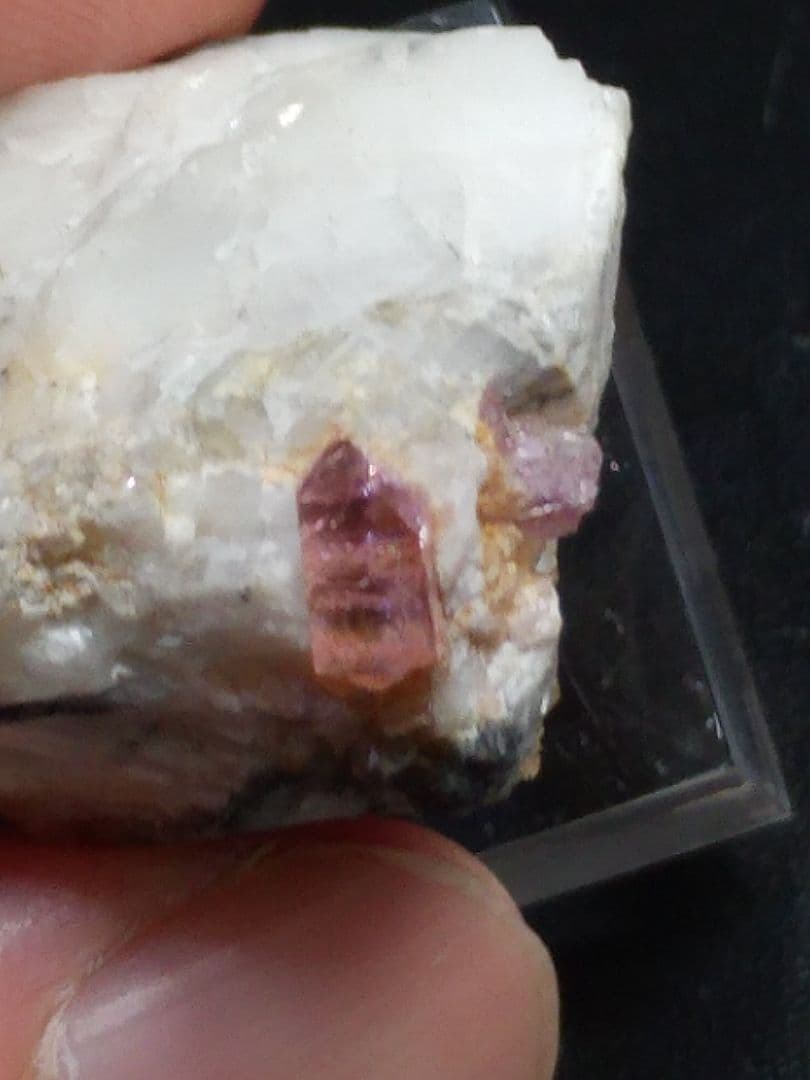 ピンクトパーズ　パキスタン産　660