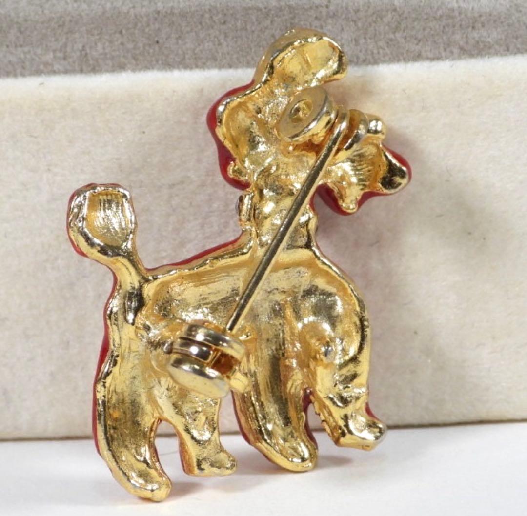 本珊瑚　赤珊瑚　犬ブローチ　アクセサリー ヴィンテージ