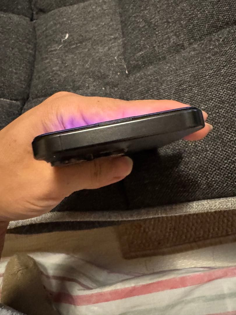 Akiページ　iPhone 16 Pro Max 256gb