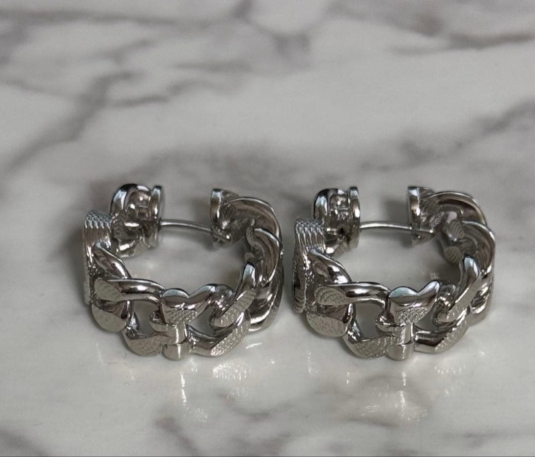 GUCCI ゴルメット チェーン ワイドピアス gg ロゴ インターロッキング