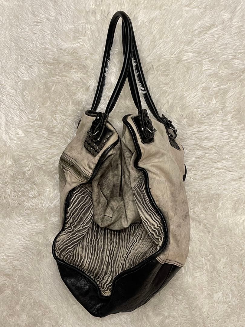 【激レア】DIESEL 特殊フォルム ショルダーバッグ 　メンズ、ユニセックス