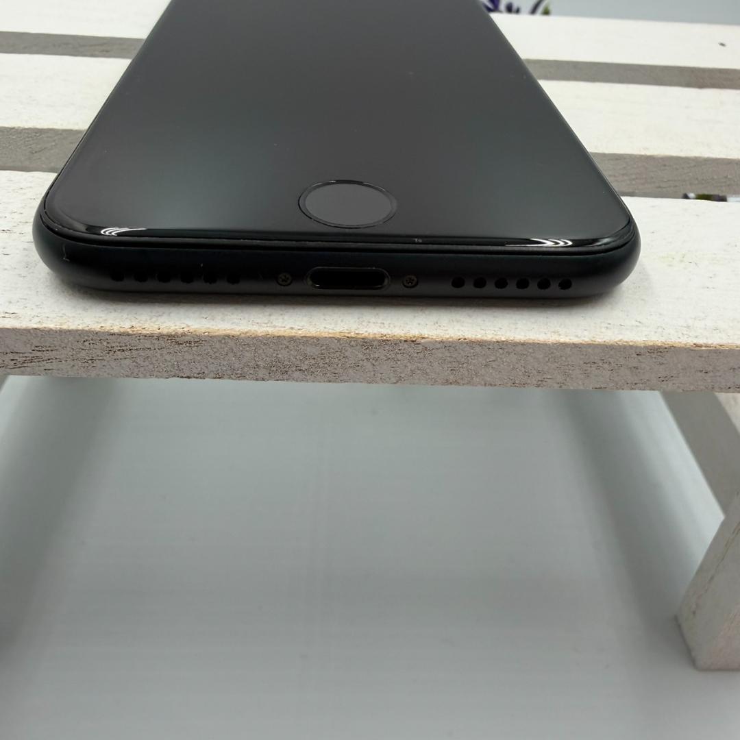 【美品】iPhone SE第3世代 64GB ミッドナイト 366
