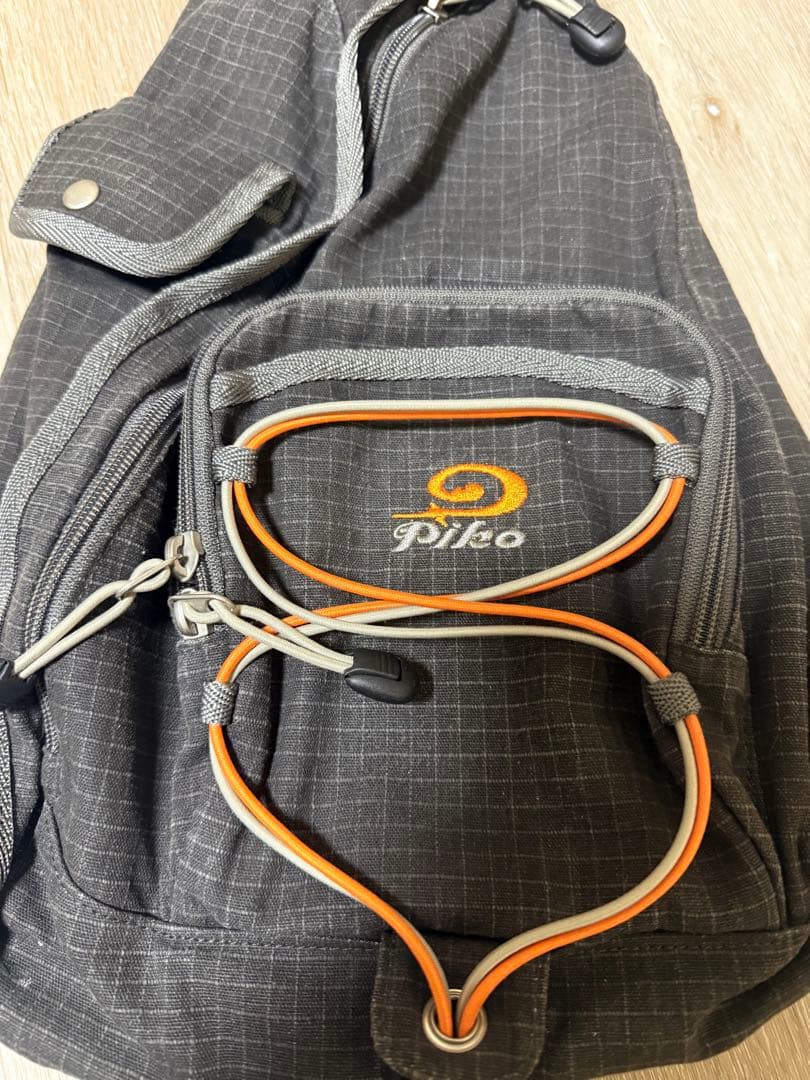 【美品！y2k！】PIKO ワンショルダーバッグ 黒 スリングバッグ