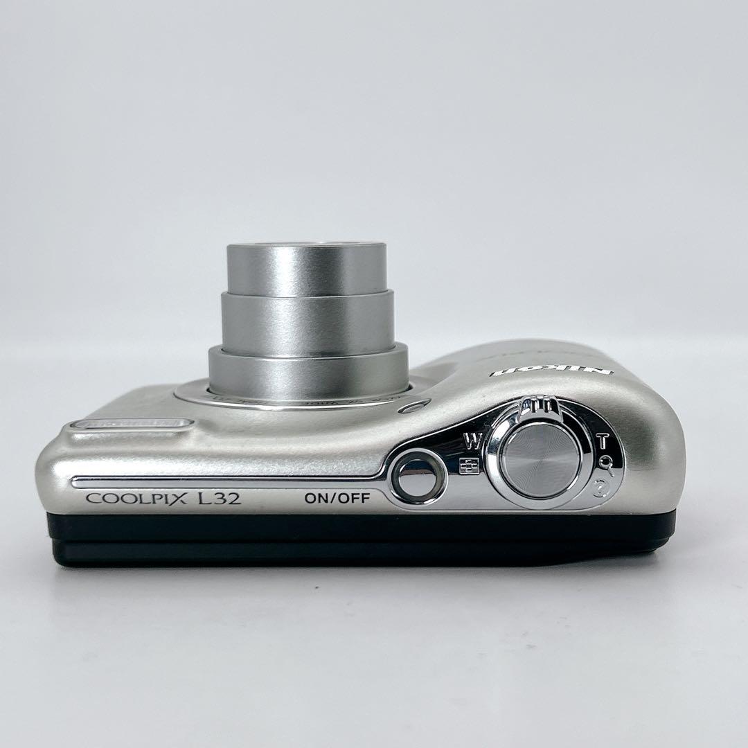 Nikon ニコン COOLPIX L32 シルバー コンパクトデジタルカメラ