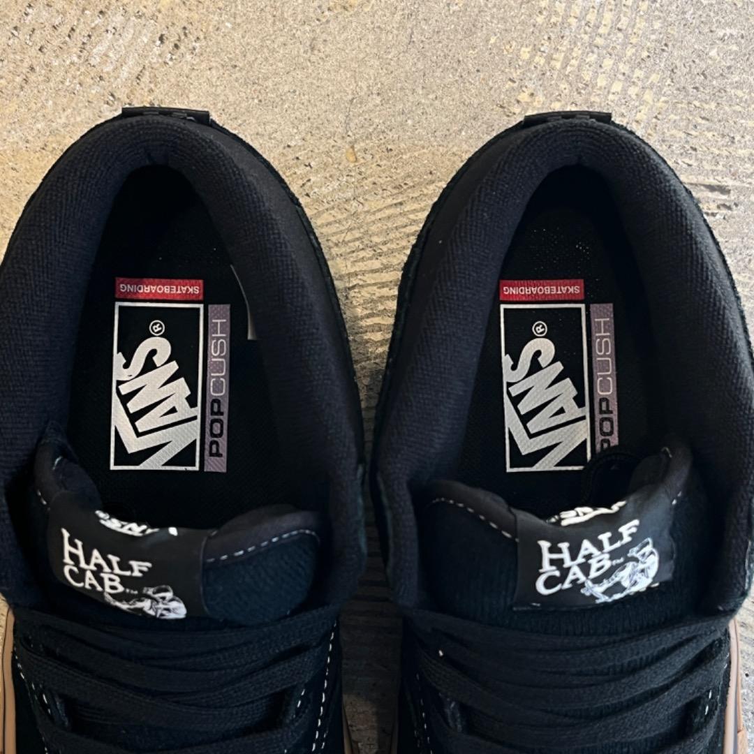 新品 VANS SKATE HALF CAB BLACK&GUM 25.5cm
