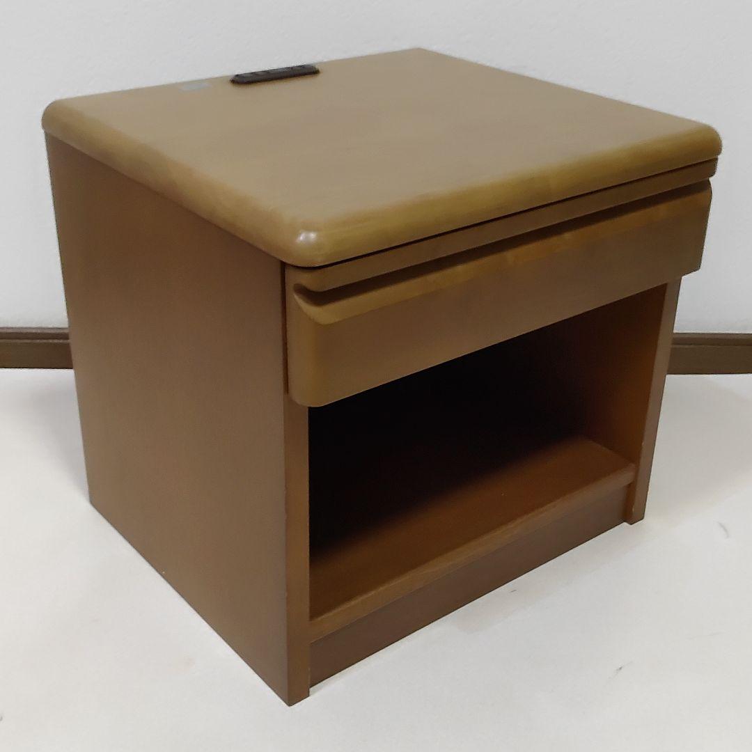 karimoku　カリモク家具　ナイトテーブル　サイドテーブル　送料無料