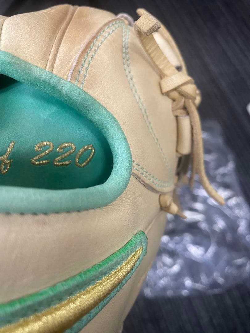 ナイキ 硬式野球グローブ アメリカ限定日本製投手用　220個限定グローブ