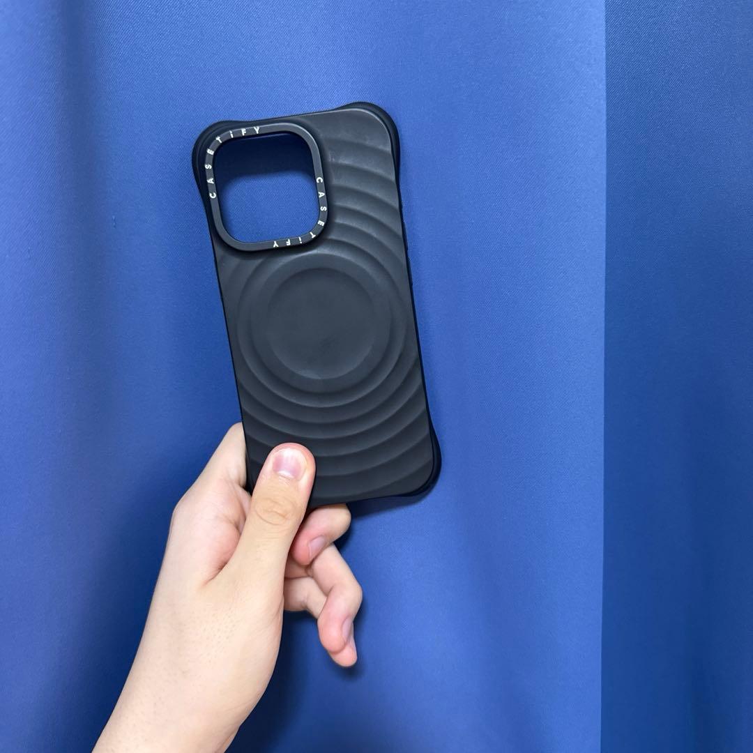 iPhone 16 Pro 128GB ブラックチタニウム 本体