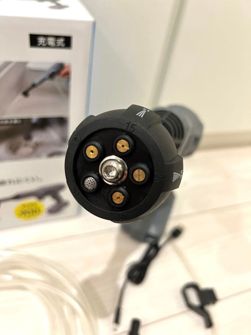 高圧洗浄 ハンディウォッシャー コードレス 洗剤使用可能 充電式 グレー