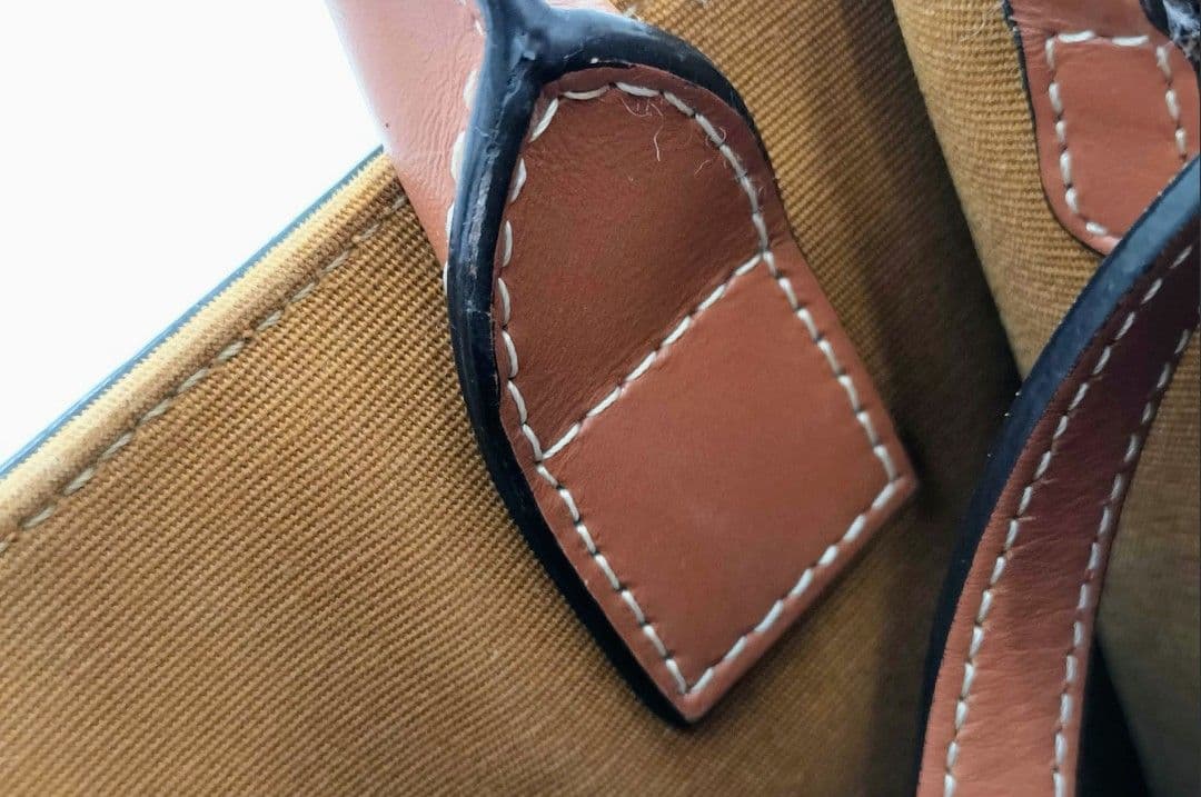 CELINE 　ミニバーティカルカバ　トリオンフ　ショルダーバッグ 　美品