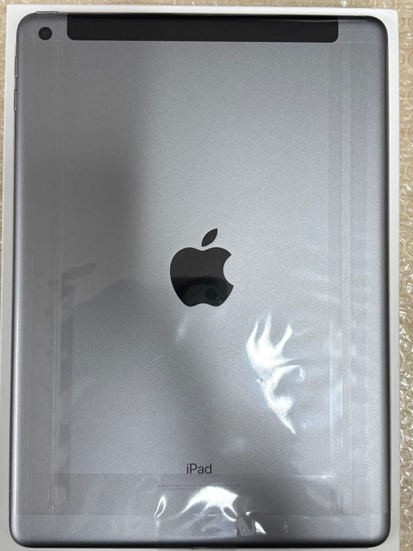 『新品』iPad第6世代　32GB Wi-Fi + Cellular