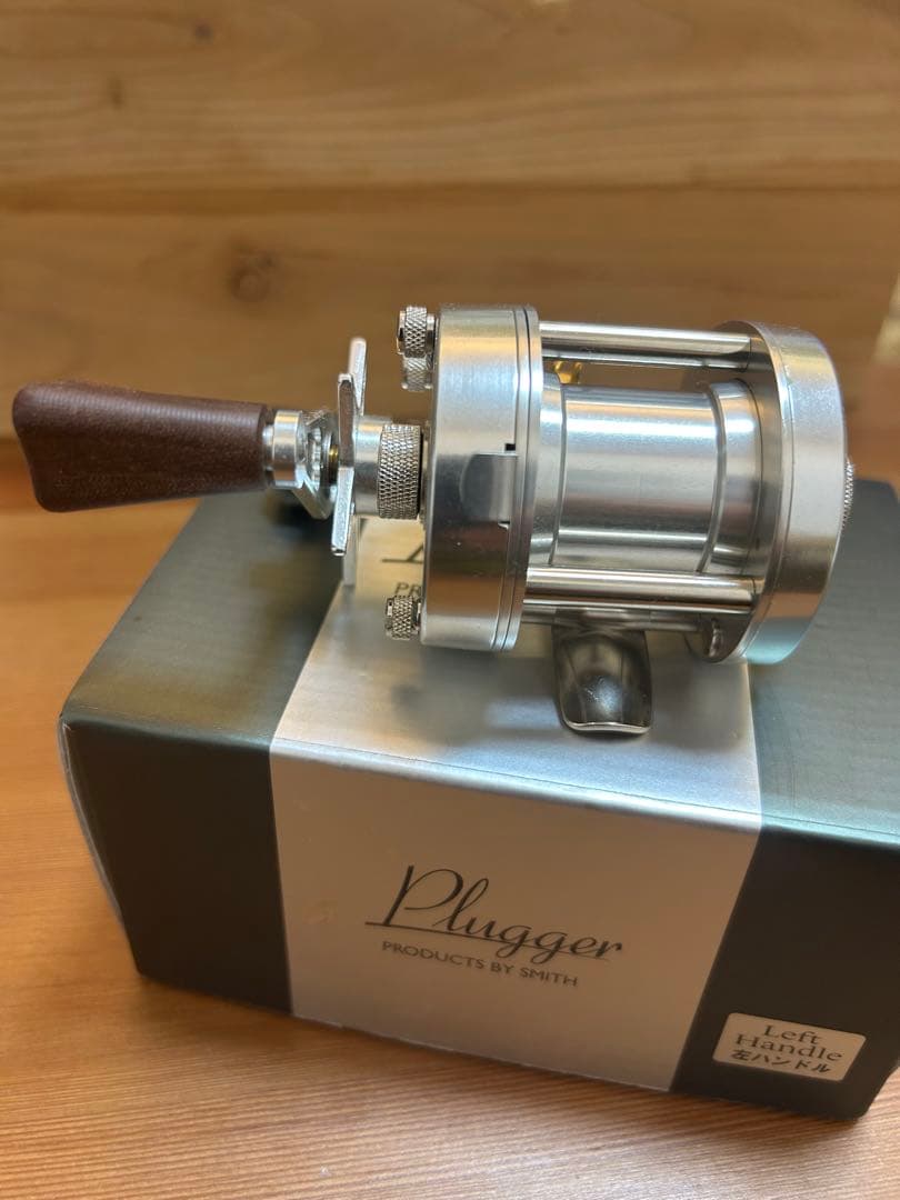 スミス　ベイトリール　プラッガー21　LH　シルバー左　（ 五十鈴bc421 ）