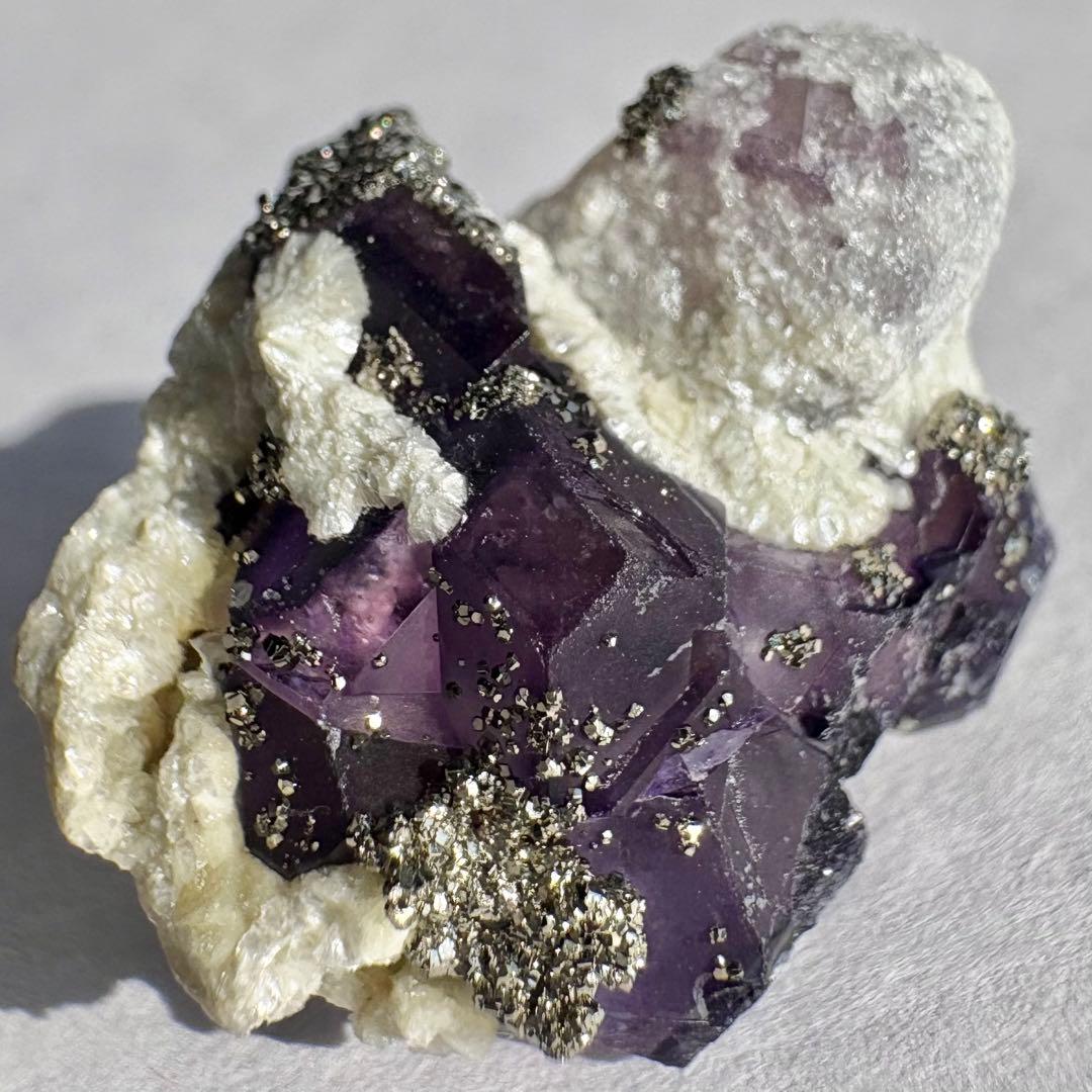 524 中国 内モンゴル産 レアタイプ フローライト&パイライト&クォーツ