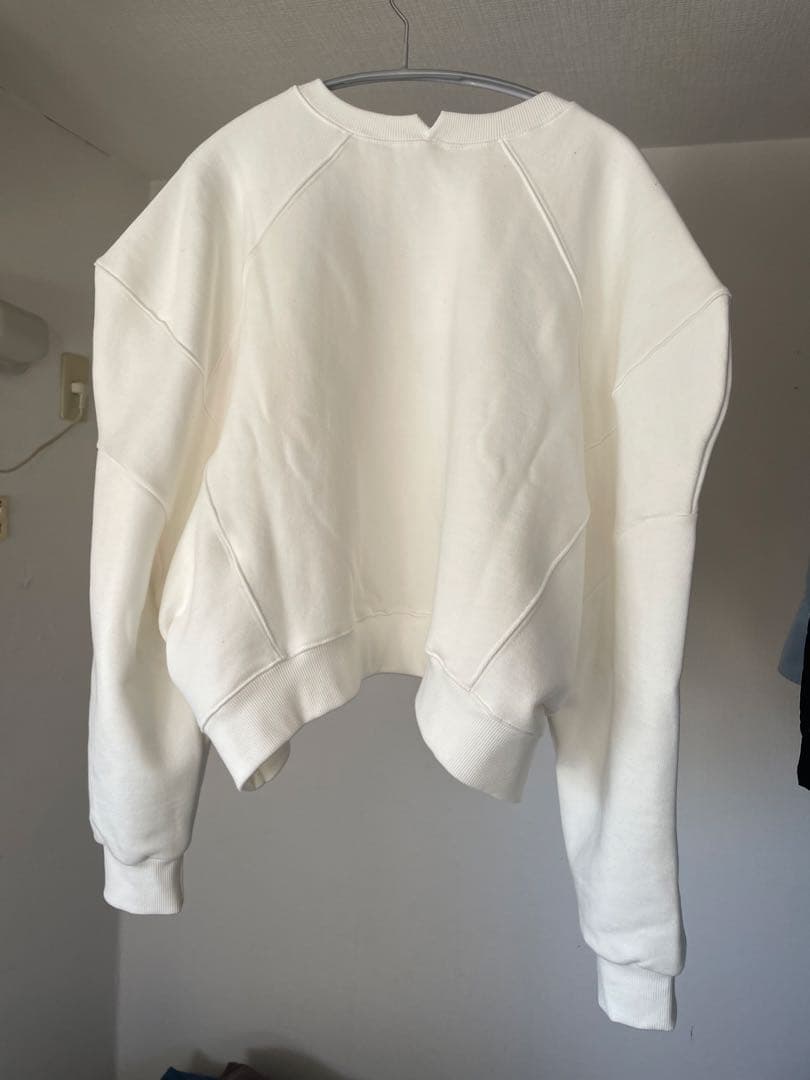 【未使用に近い】AMOMMA PUFF SLEEVE SWEAT裏起毛