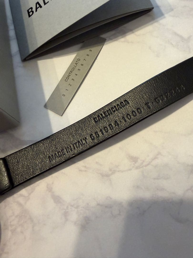 箱付き　BALENCIAGA（バレンシアガ）キーリング　ブラック