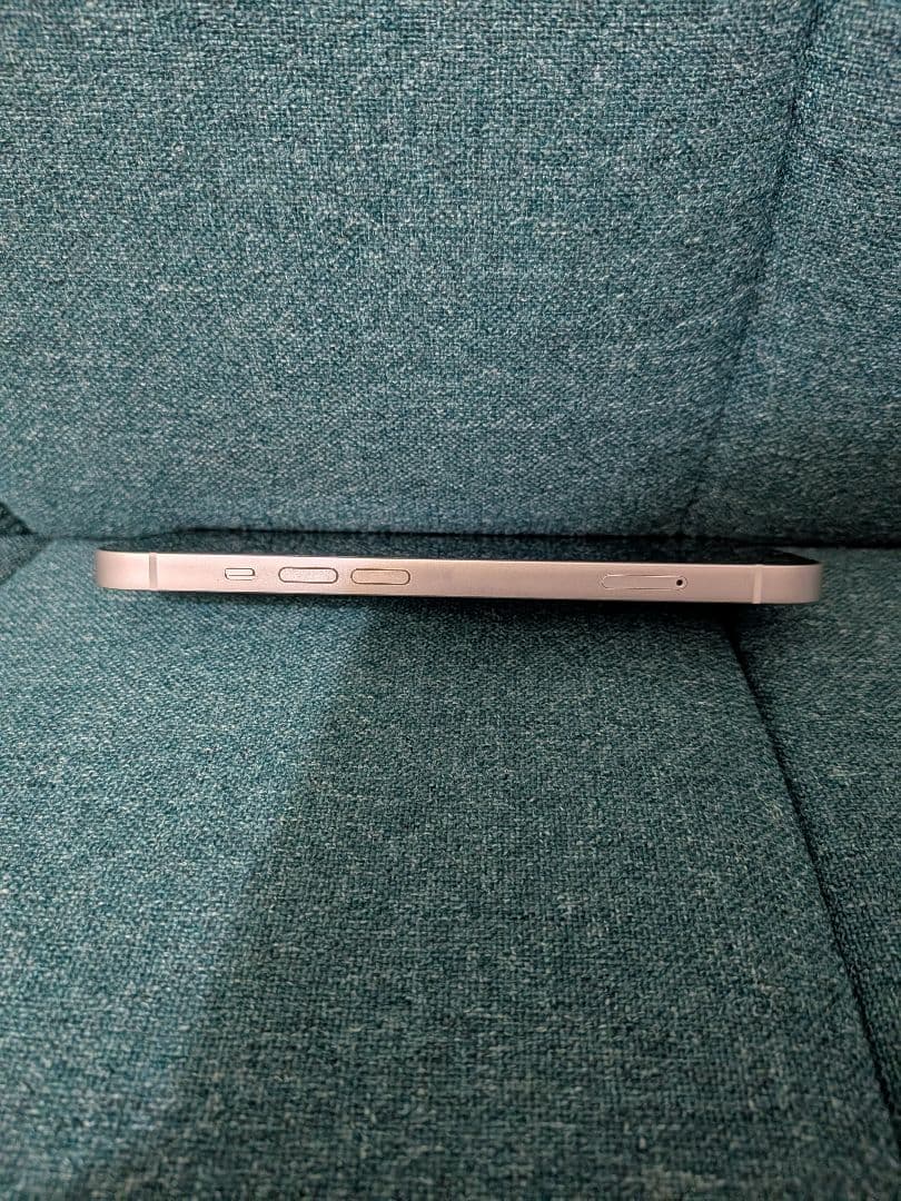 正*二様 美品✨ iPhone13 スターライト128GB