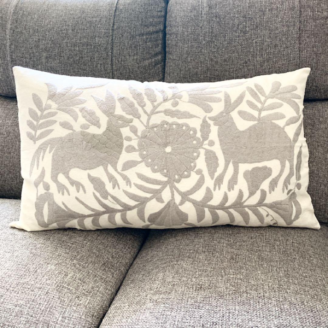 新品＊クッションカバー＊大きい＊グレー＊動物＊植物＊花＊オトミ刺繍＊メキシコ雑貨
