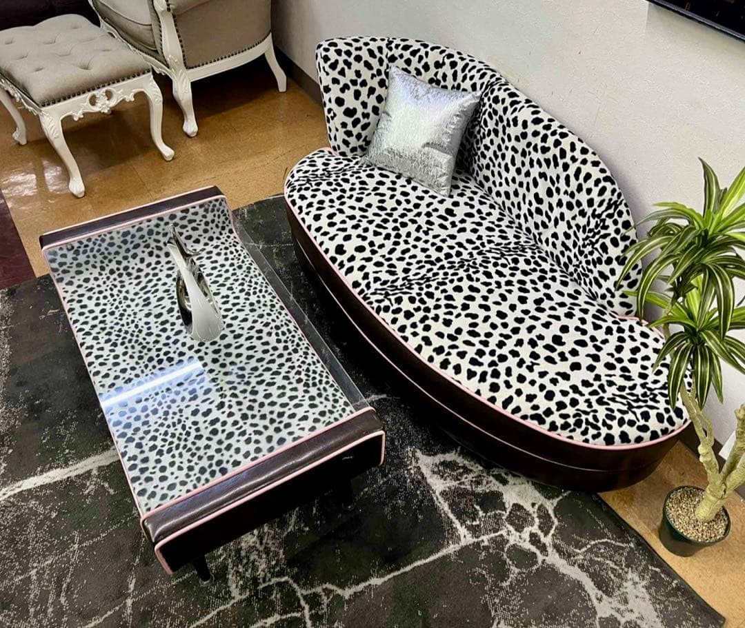 【地域限定無料配送】おしゃれヒョウ柄ソファセット（センターテーブル付き）