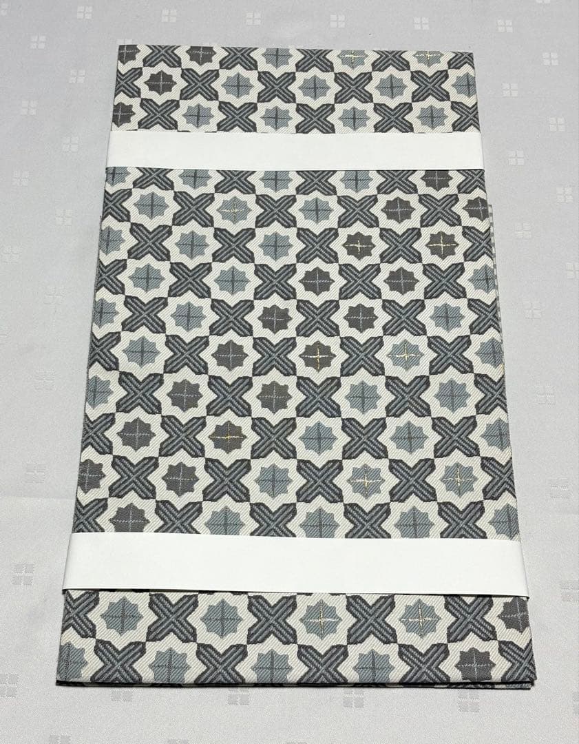 未使用品　和服帯　正絹　十字繋ぎ.幾何学模様　名古屋帯(帯封付) 早い者勝ち