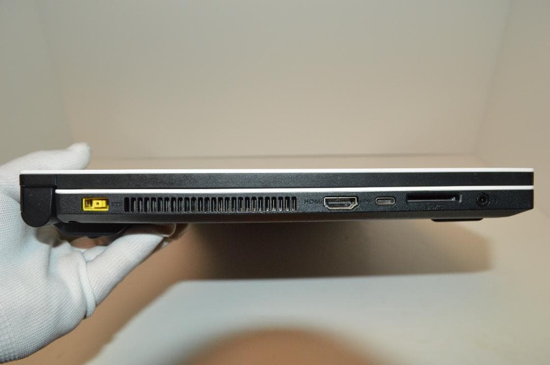 ホワイトLAVIE第8世代Corei7/32G/SSD500G/バッテリー良好