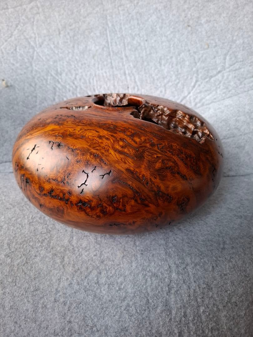 屋久杉　極上品　泡瘤　工芸品　壺　花瓶