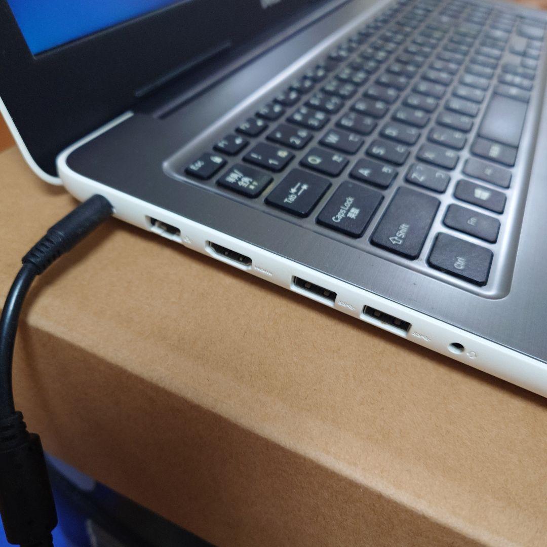 Windowsノート本体 DELL Inspiron 15 5567 P66F001 Radeon R7