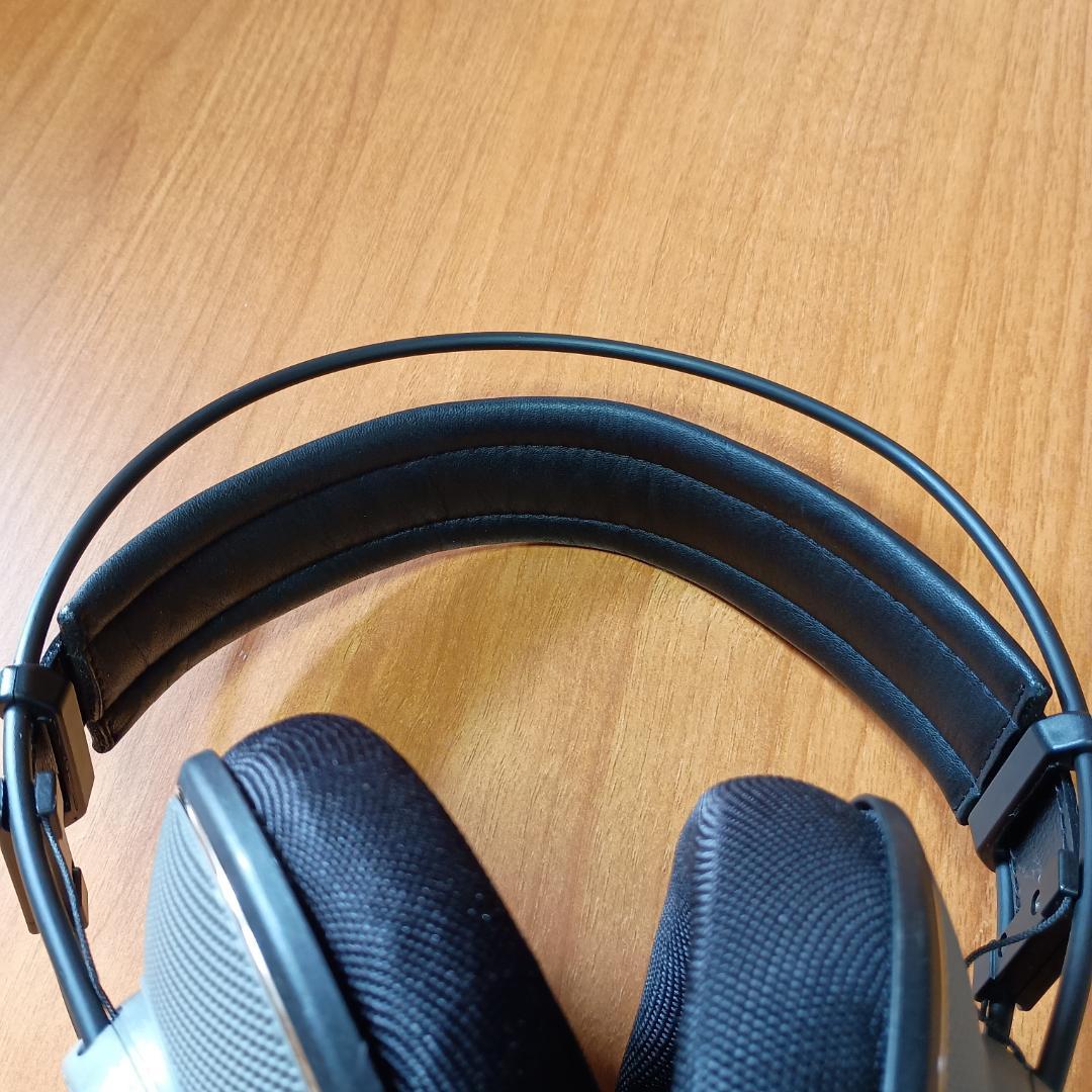 AKG K501 有線ヘッドホン