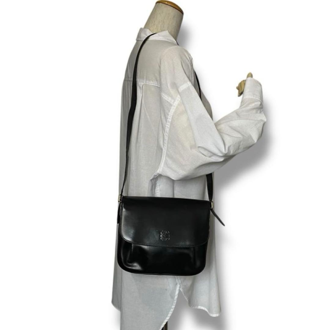 良品 LOEWE ロエベ アナグラム レザー ショルダーバッグ Vintage