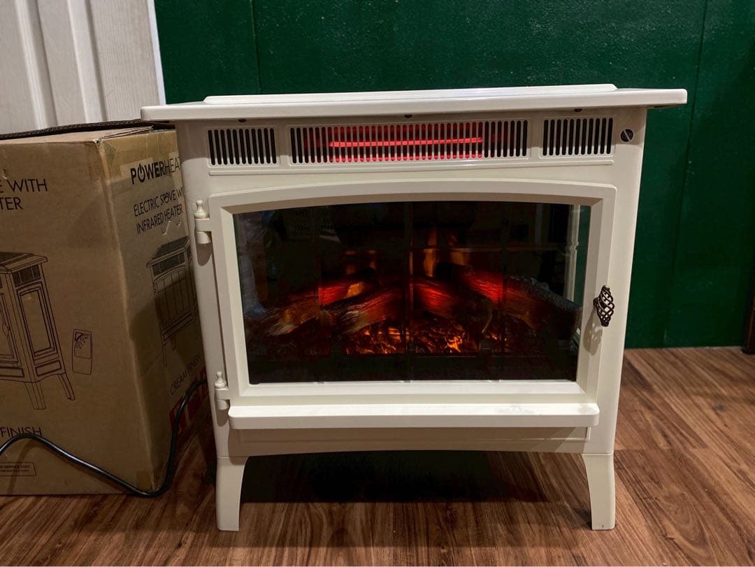 新品 未使用 暖炉型ファンヒーター 白 ホワイト 白家具 インテリア ストーブ