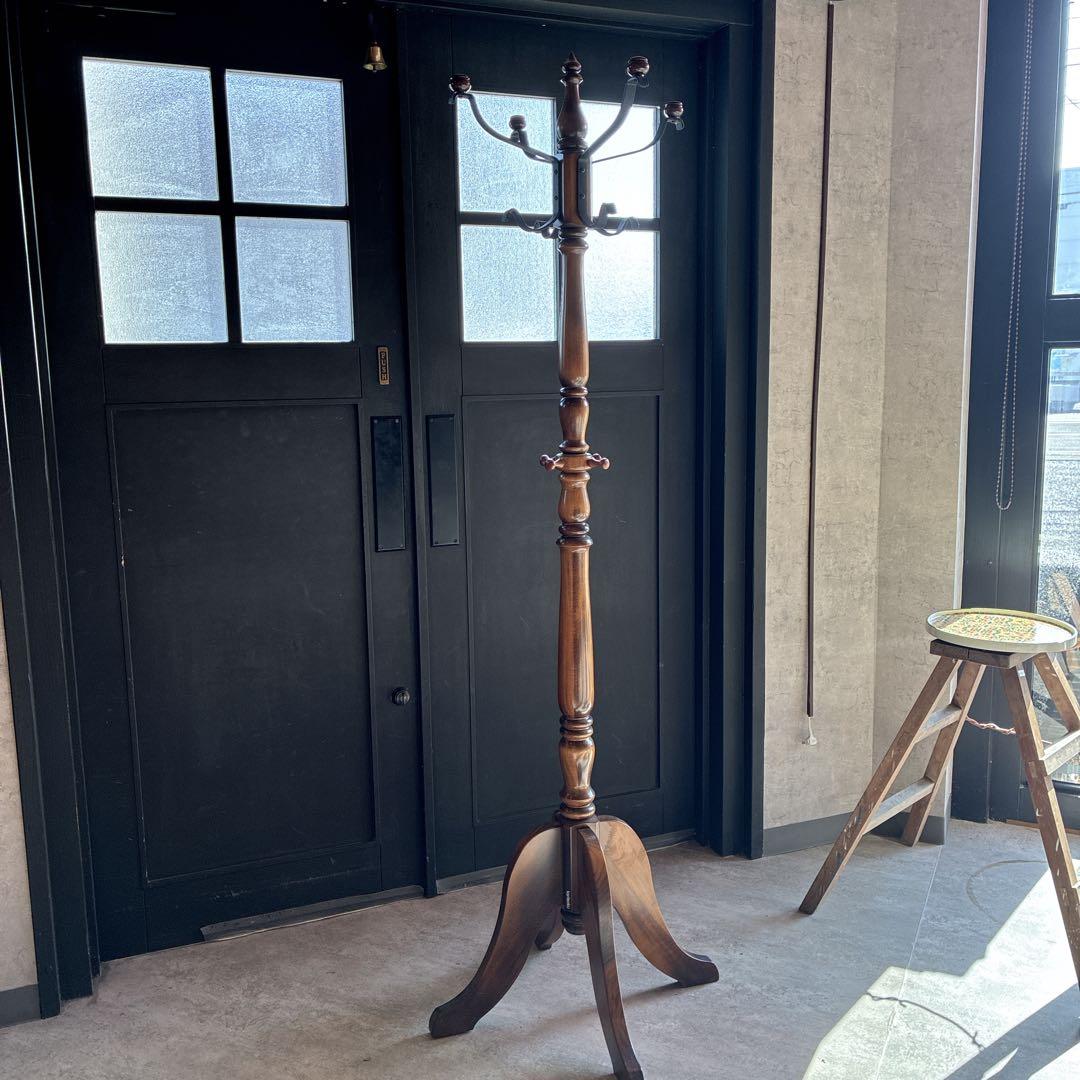 く*る様 美品 カリモク コロニアル ハンガーラック ポールスタンド