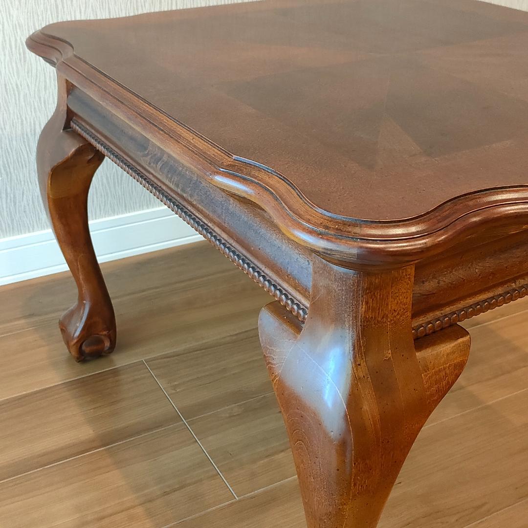 クイーン・アン様式　コーヒーテーブル　センターテーブル　猫脚