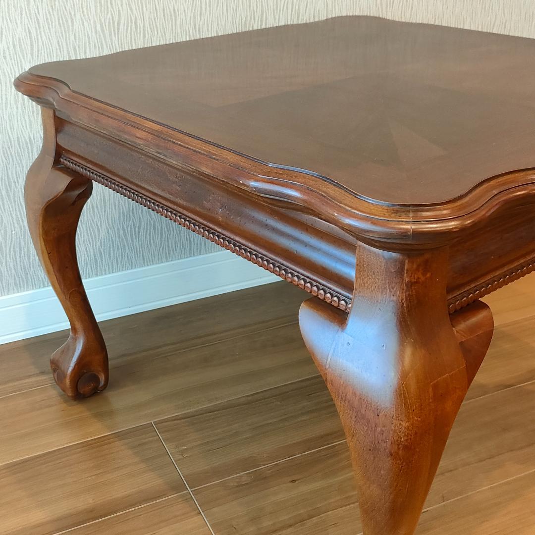 クイーン・アン様式　コーヒーテーブル　センターテーブル　猫脚