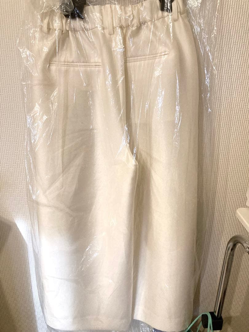 Heve VANILLA シアーサテンガウチョパンツ 36 バニラ