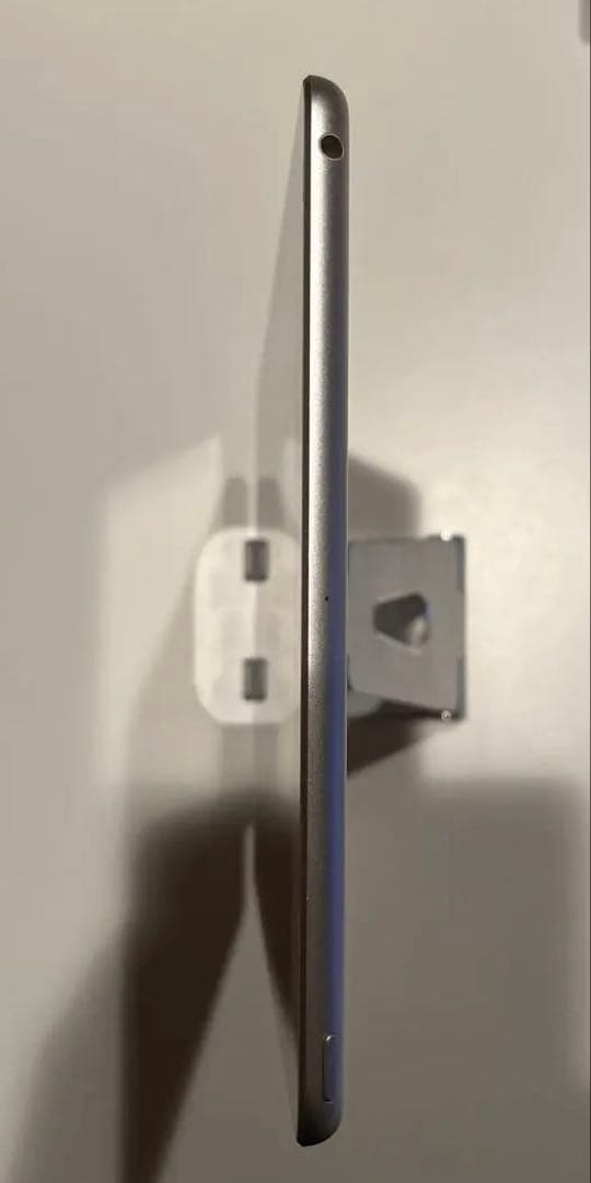 Apple iPad (第6世代) シルバー 32GB