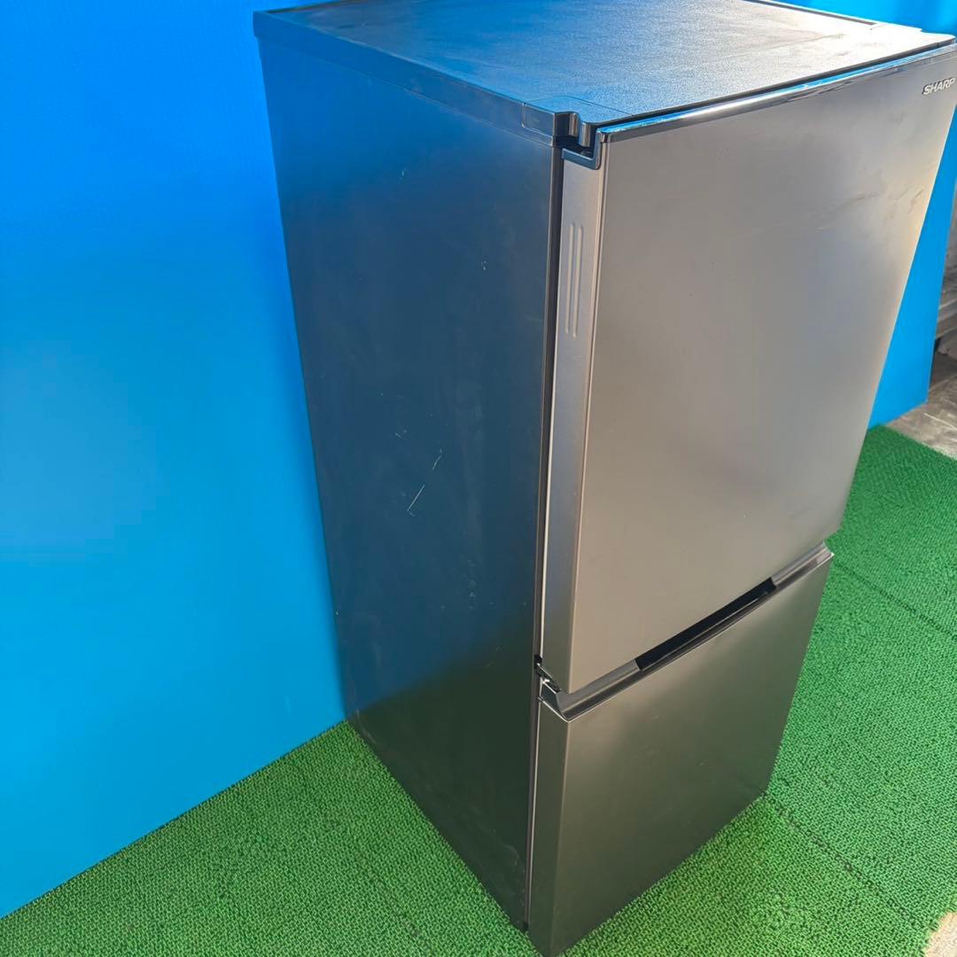 762 2023年　極美品　冷蔵庫　一人暮らし　小型　付け替えどっちもドア　関東