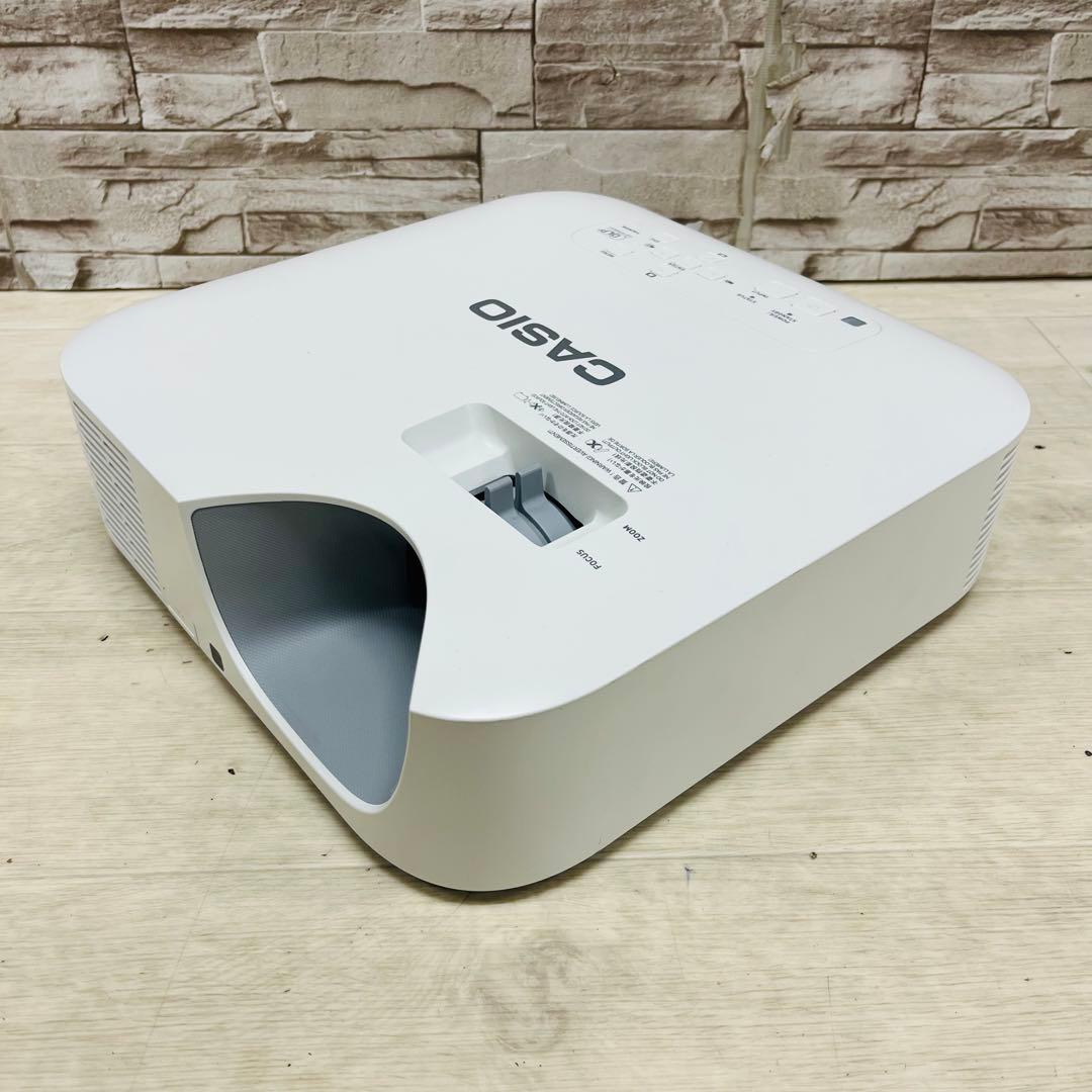 美品 CASIO プロジェクター XJ-F210WN WXGA リアルモデル