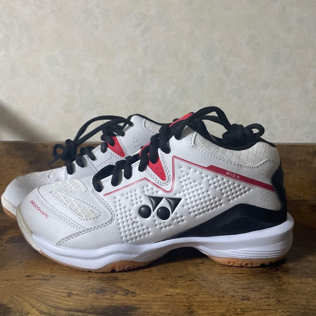 【新品・未使用】YONEX パワークッションチームRISX テニスシューズか