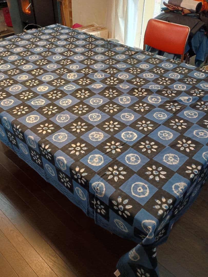 藍染木綿 市松模様に絞り花輪染 大きなタペストリー